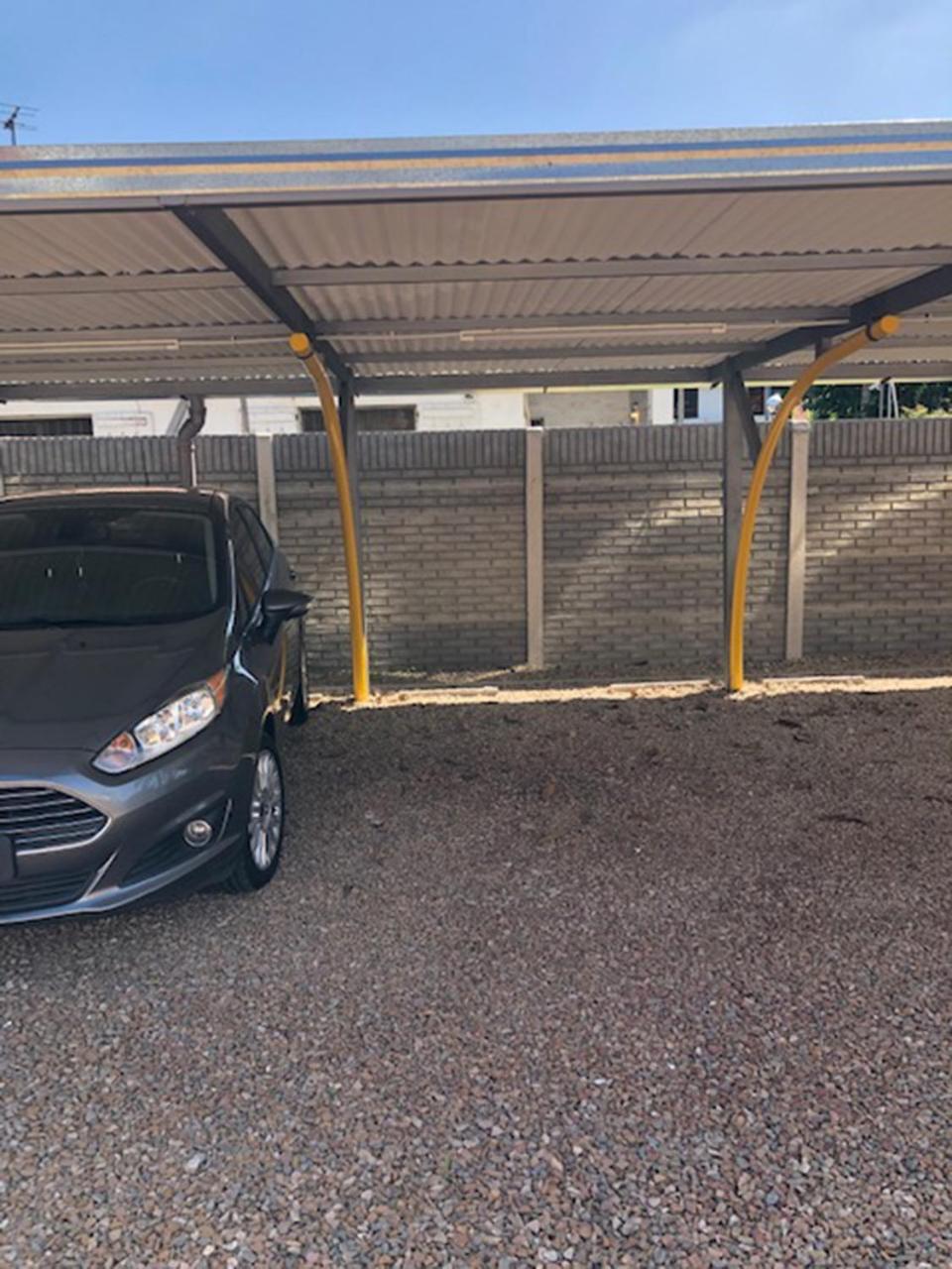 Lugones Ezeiza Exterior foto